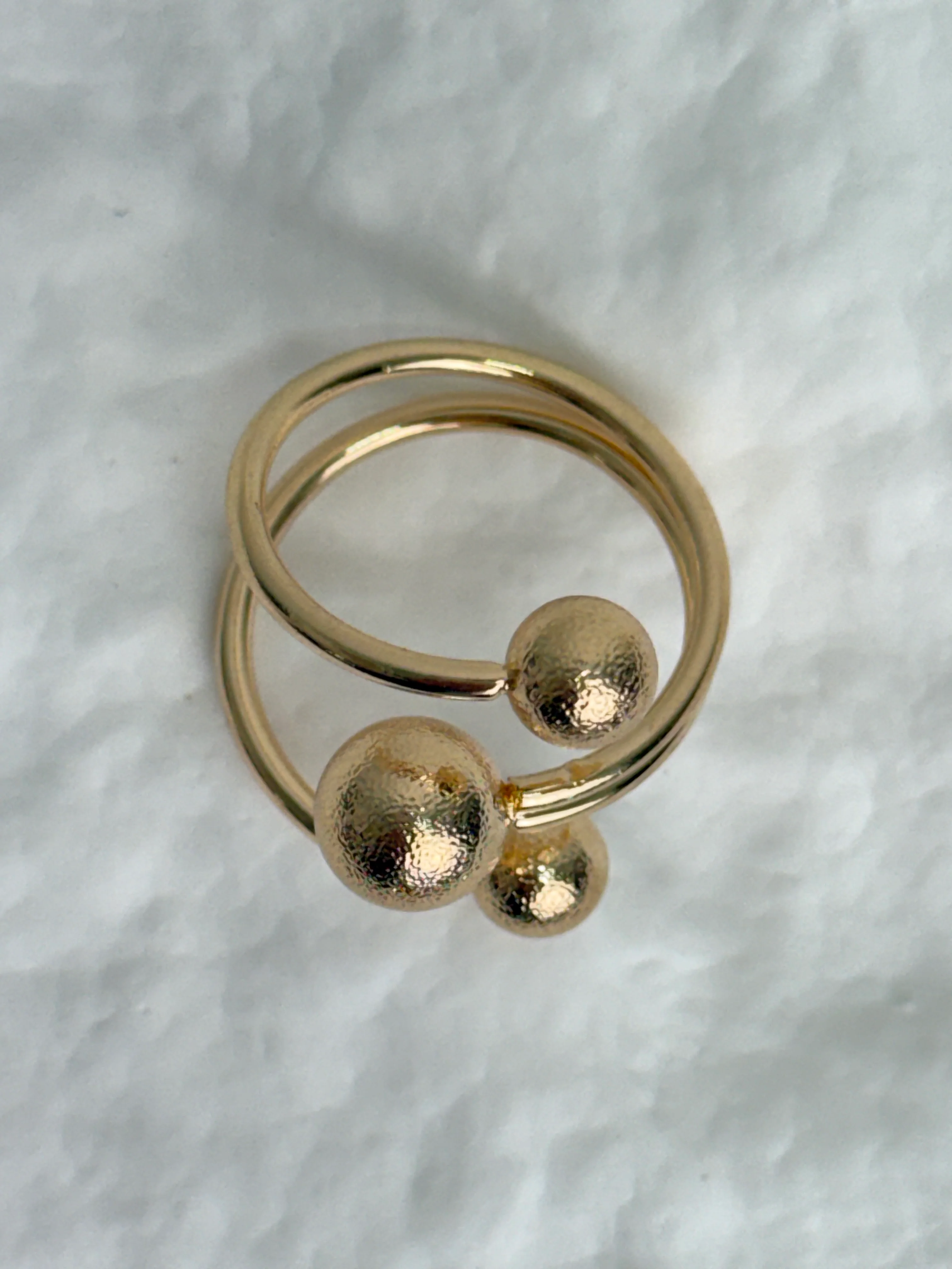 Geometric Ball Ring