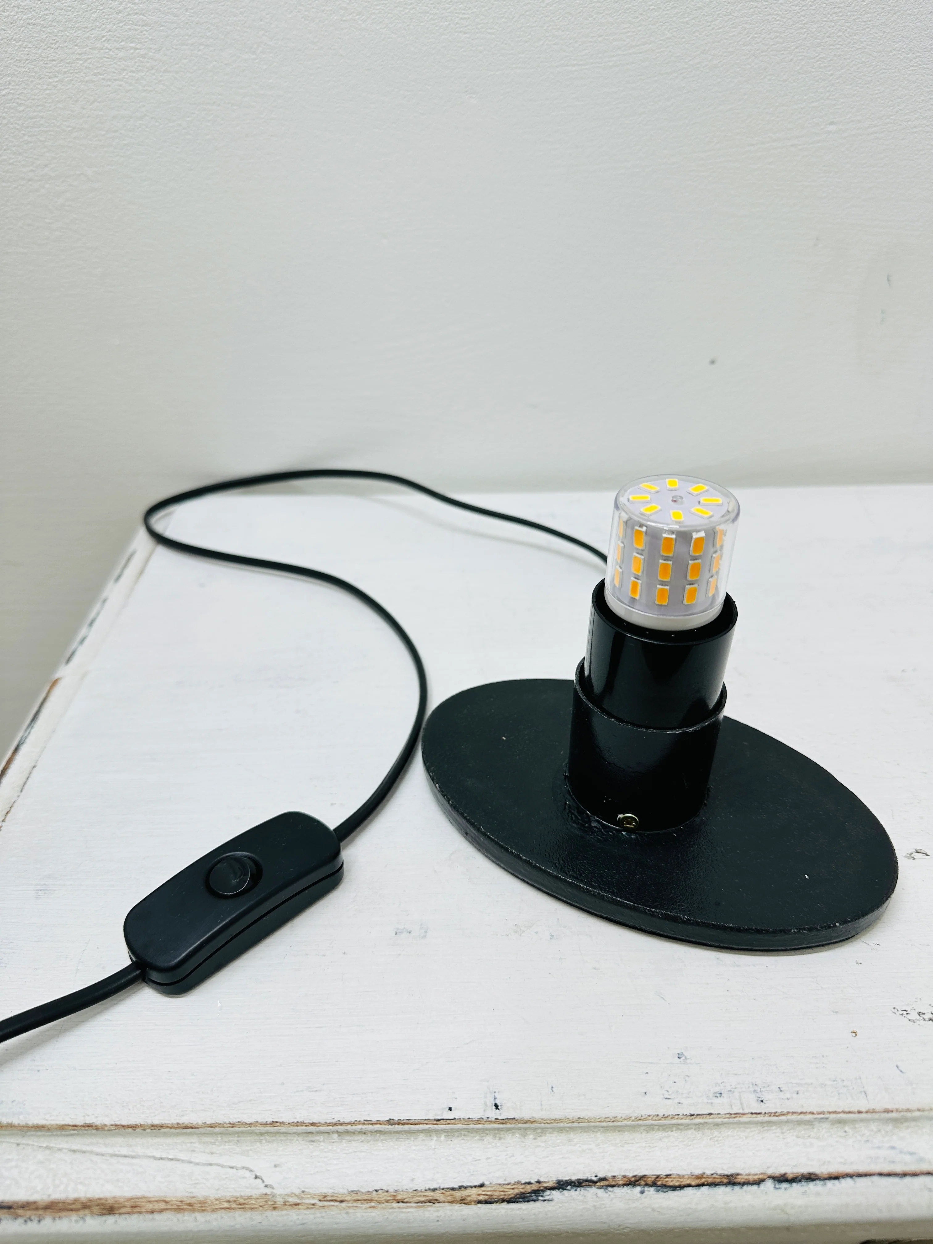 Small Donut Lamp - Silver - Image 5